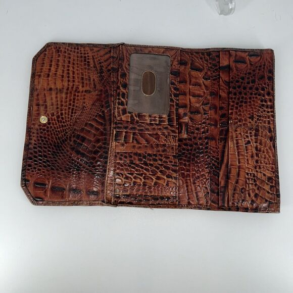 Brahmin Melbourne Wallet Embossed Brown Leather - Picture 8 of 16